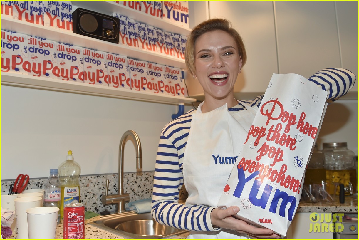 scarlett-johansson-romain-dauriac-apre-popcorn-shop