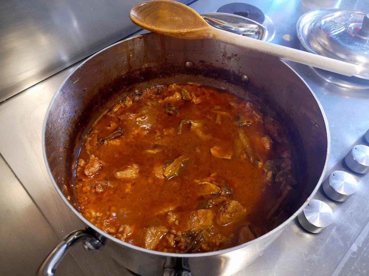 ragù per bomba di riso 