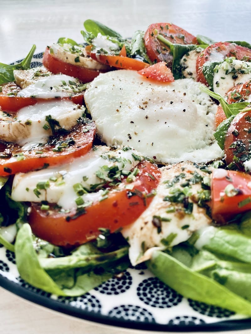 Stuzzichini aperitivo Insalata pomodoro mozzarella