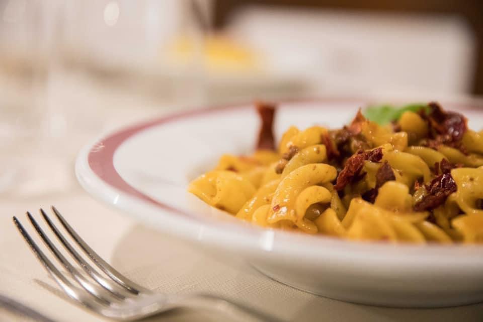 Dove andare a Ferragosto spendendo poco Maratea pasta fusilli