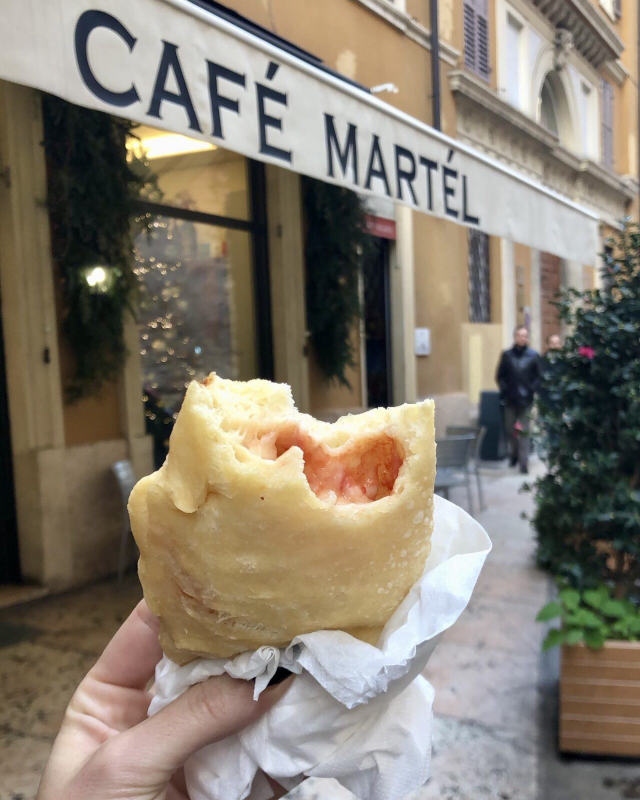 Cafe Martèl panzerotto