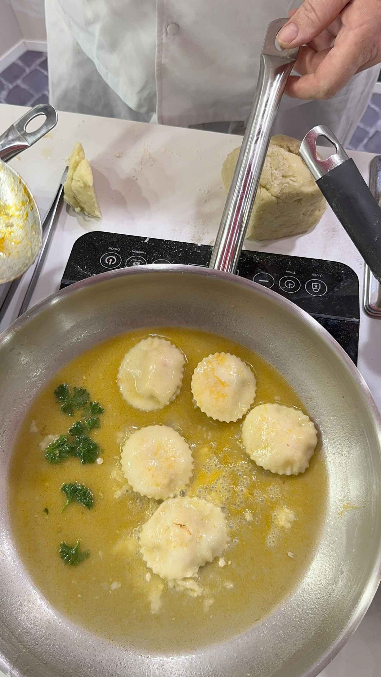 i ravioli capresi farciti con i gamberi