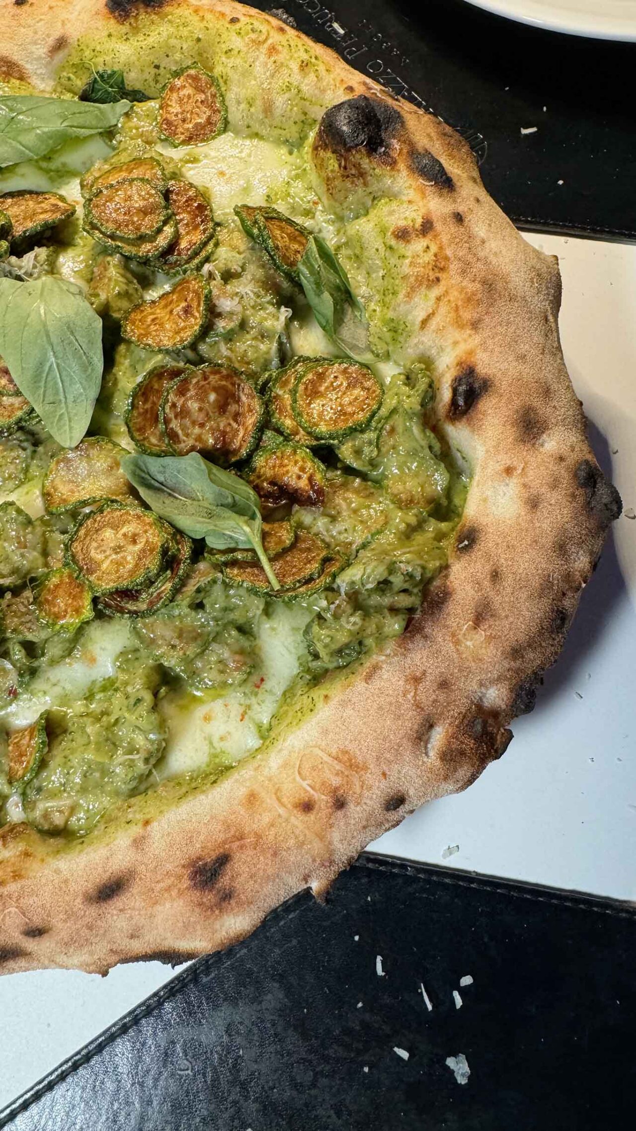 la pizza Nerano di Palazzo Petrucci a Napoli