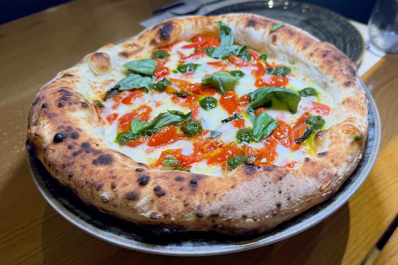 la pizza Filetto al pomodoro della pizzeria Gli Esposito a Salerno